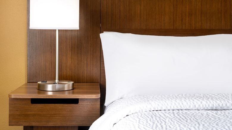 <b>Prairie Crest Hotel Calgary Room</b>. Images powered by <a href="https://www.leonardoworldwide.com/" title="Leonardo Worldwide" target="_blank">Leonardo</a>.