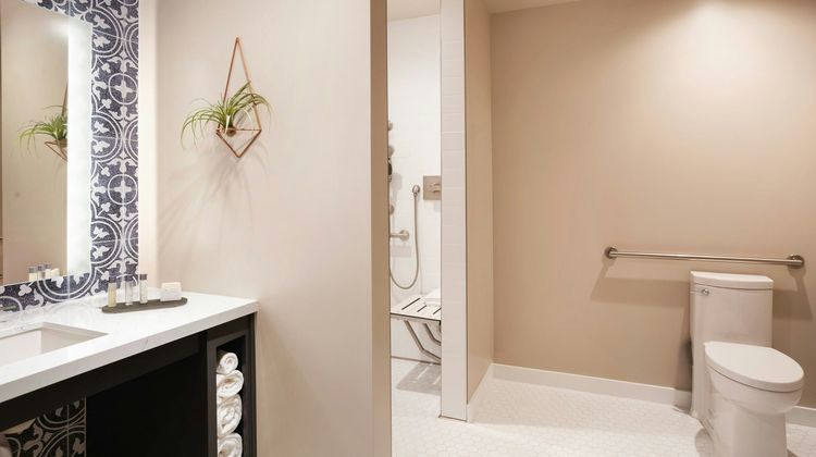 Paso Robles Inn Room