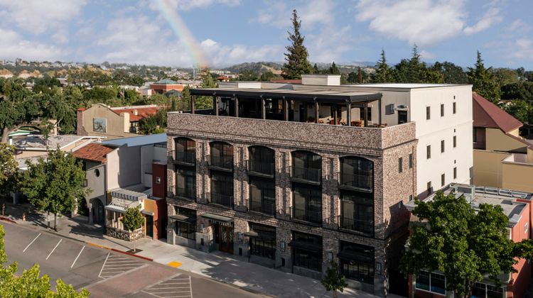 Paso Robles Inn Exterior