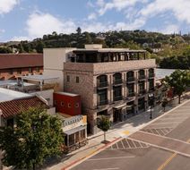 Paso Robles Inn Exterior