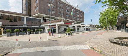 Leonardo Hotel Lelystad City Centre Exterior