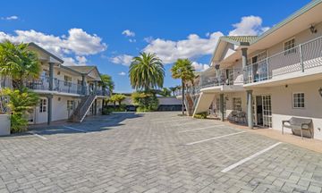 Silver Fern Accommodation & Spa