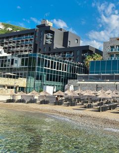 Avala Resort & Villas