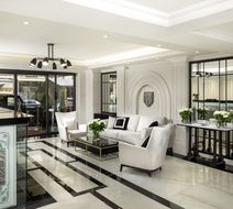 Paris Hotel Yerevan Lobby