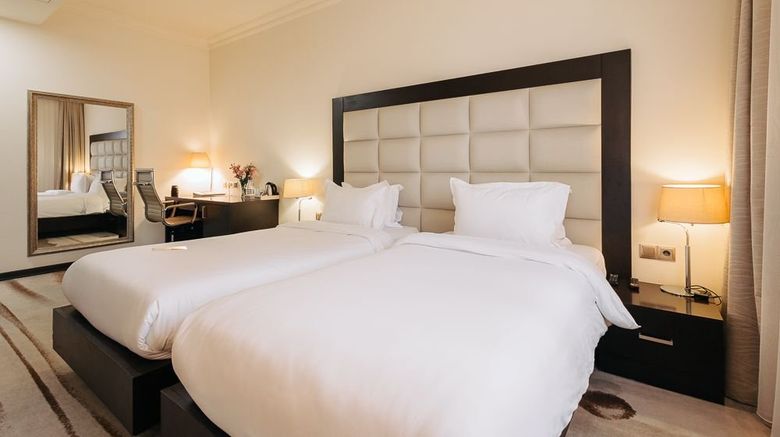 <b>Paris Hotel Yerevan Room</b>. Images powered by <a href="https://www.leonardoworldwide.com/" title="Leonardo Worldwide" target="_blank">Leonardo</a>.