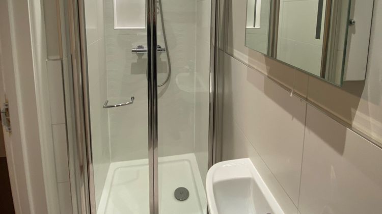 Buckingham Hotel Room