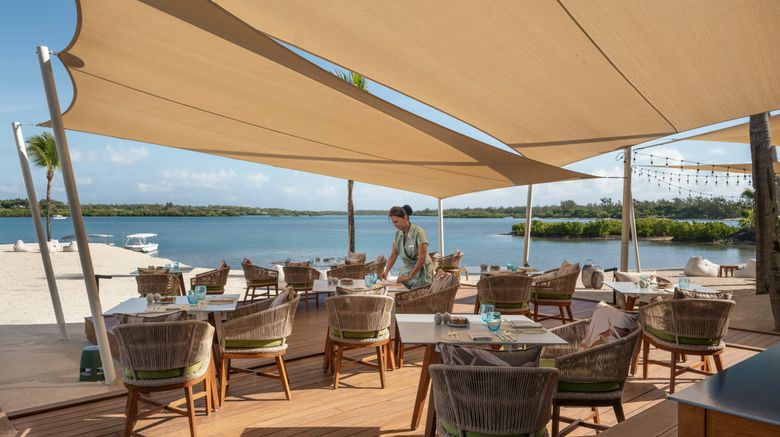 <b>Four Seasons Mauritius at Anahita Restaurant</b>. Images powered by <a href="https://www.leonardoworldwide.com/" title="Leonardo Worldwide" target="_blank">Leonardo</a>.