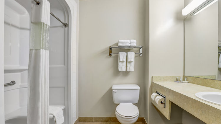 Prairie Crest Hotel Red Deer Room