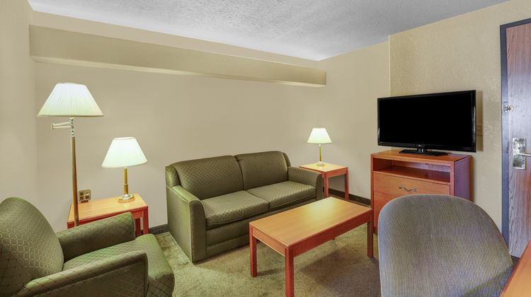 Prairie Crest Hotel Red Deer Room