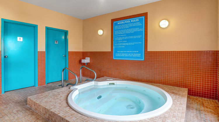 Prairie Crest Hotel Red Deer Pool