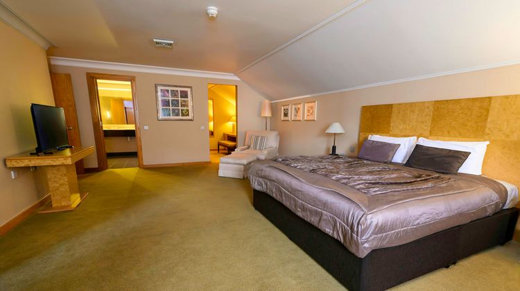 The Regency Park Hotel Suite
