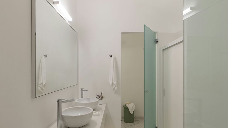 <b>Canaves Oia Suites & Spa Room</b>. Images powered by <a href="https://www.leonardoworldwide.com/" title="Leonardo Worldwide" target="_blank">Leonardo</a>.