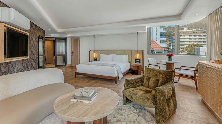 The Cole by Kove Collection Suite