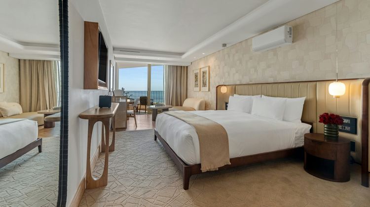 The Cole by Kove Collection Room