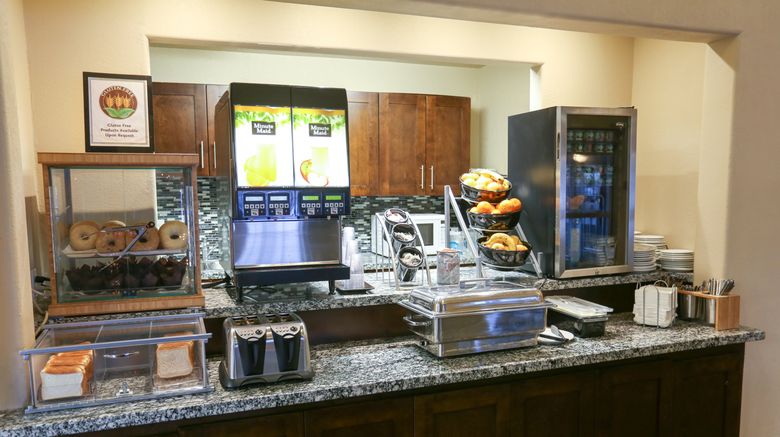 <b>Prairie Crest Hotel Calgary Restaurant</b>. Images powered by <a href="https://www.leonardoworldwide.com/" title="Leonardo Worldwide" target="_blank">Leonardo</a>.