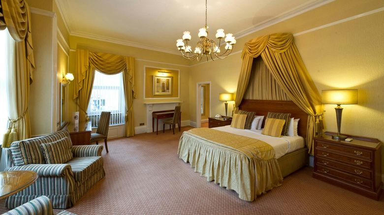 <b>The Royal & Fortescue Hotel Suite</b>. Images powered by <a href="https://www.leonardoworldwide.com/" title="Leonardo Worldwide" target="_blank">Leonardo</a>.