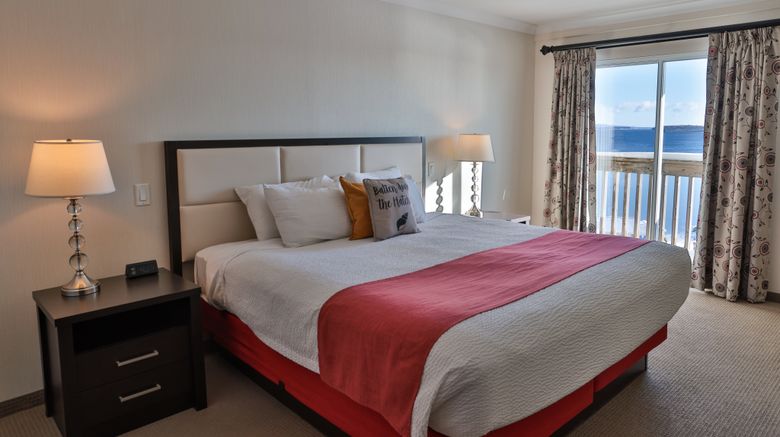 <b>Oak Island Resort & Conference Centre Room</b>. Images powered by <a href="https://www.leonardoworldwide.com/" title="Leonardo Worldwide" target="_blank">Leonardo</a>.