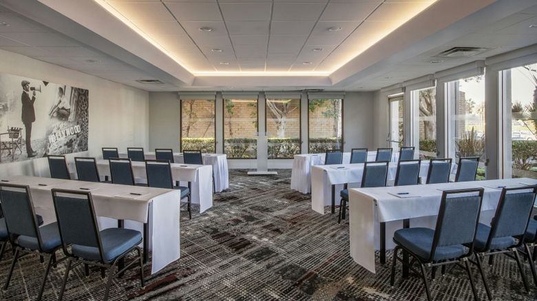 <b>Four Points Sheraton LosAngeles Westside Meeting</b>. Images powered by <a href="https://www.leonardoworldwide.com/" title="Leonardo Worldwide" target="_blank">Leonardo</a>.