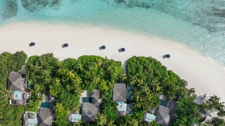 <b>The Halcyon Private Isles Maldives Beach</b>. Images powered by <a href="https://www.leonardoworldwide.com/" title="Leonardo Worldwide" target="_blank">Leonardo</a>.