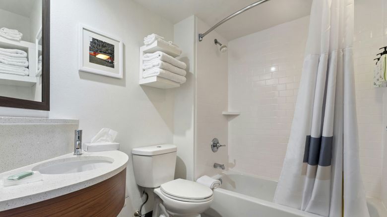 <b>Elgin Inn Room</b>. Images powered by <a href="https://www.leonardoworldwide.com/" title="Leonardo Worldwide" target="_blank">Leonardo</a>.