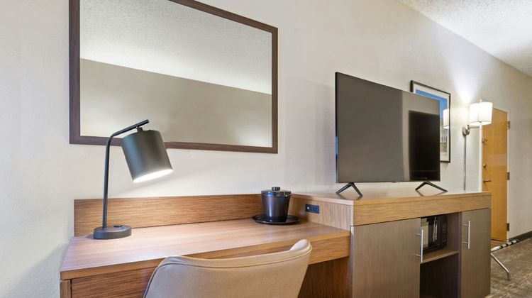 Elgin Inn Room