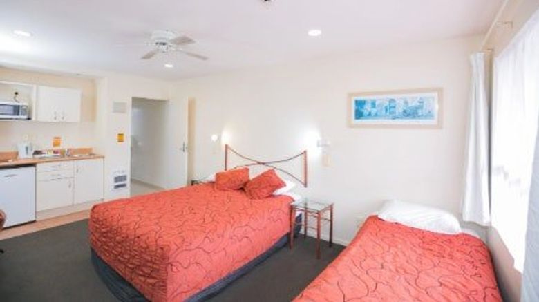 <b>Albany Executive Motor Inn Spa</b>. Images powered by <a href="https://www.leonardoworldwide.com/" title="Leonardo Worldwide" target="_blank">Leonardo</a>.