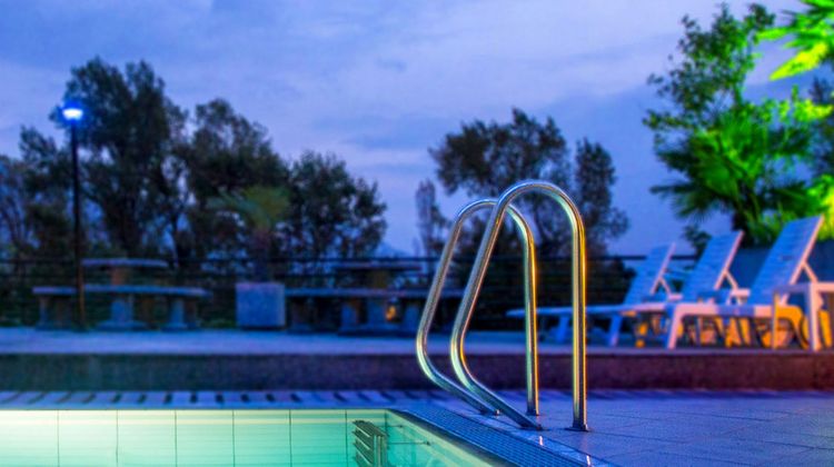 Hotel Garni Nessi Pool
