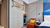 Holiday Inn Express Singapore Serangoon Room