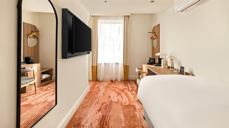 London Bloomsbury Square Hotel Room