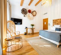 Le Saint-Remy Room