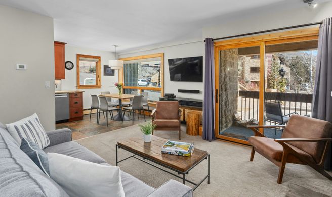 Vail 21 Room