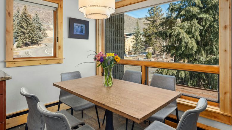 <b>Vail 21 Restaurant</b>. Images powered by <a href="https://www.leonardoworldwide.com/" title="Leonardo Worldwide" target="_blank">Leonardo</a>.