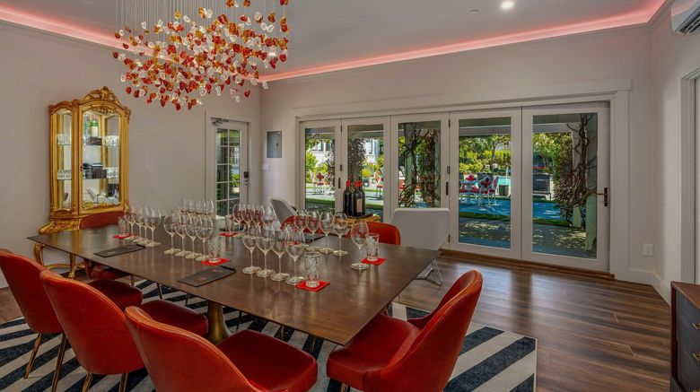 <b>White House Napa Ballroom</b>. Images powered by <a href="https://www.leonardoworldwide.com/" title="Leonardo Worldwide" target="_blank">Leonardo</a>.