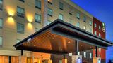Holiday Inn Express & Suites MetroCenter Exterior