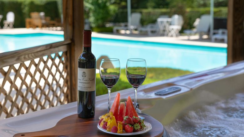 <b>Le Moulin de Mitou Pool</b>. Images powered by <a href="https://www.leonardoworldwide.com/" title="Leonardo Worldwide" target="_blank">Leonardo</a>.