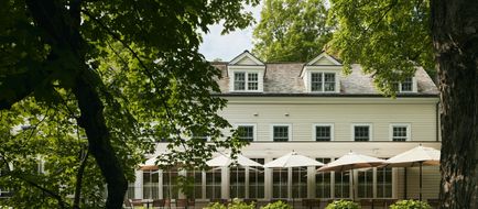 Bedford Post Inn Exterior