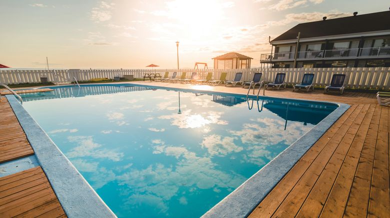 <b>Riotel Carleton sur Mer Pool</b>. Images powered by <a href="https://www.leonardoworldwide.com/" title="Leonardo Worldwide" target="_blank">Leonardo</a>.