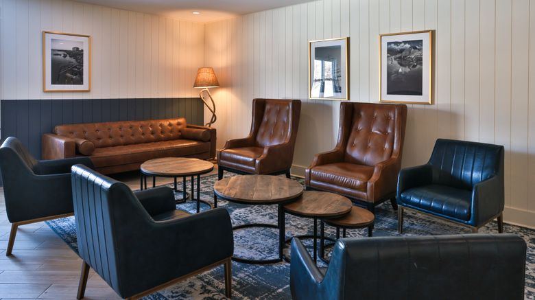 <b>Oak Island Resort & Conference Centre Lobby</b>. Images powered by <a href="https://www.leonardoworldwide.com/" title="Leonardo Worldwide" target="_blank">Leonardo</a>.
