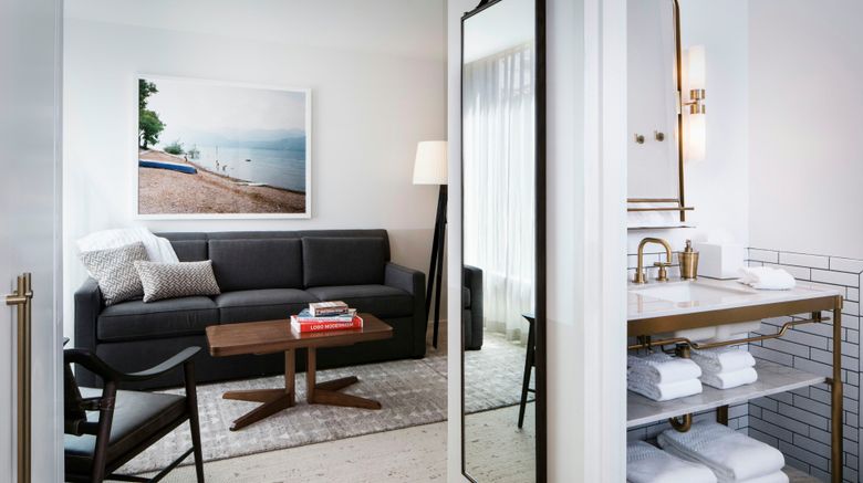 <b>Halcyon Hotel Suite</b>. Images powered by <a href="https://www.leonardoworldwide.com/" title="Leonardo Worldwide" target="_blank">Leonardo</a>.
