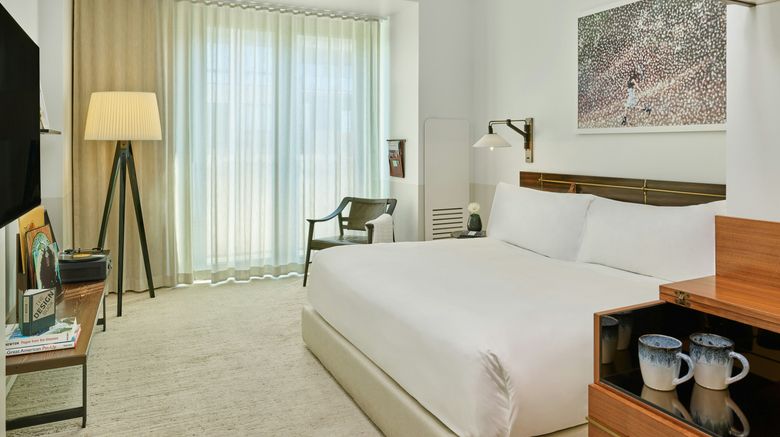 <b>Halcyon Hotel Room</b>. Images powered by <a href="https://www.leonardoworldwide.com/" title="Leonardo Worldwide" target="_blank">Leonardo</a>.