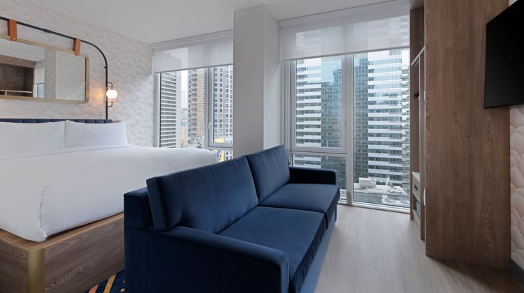 voco Times Square Broadway by IHG Suite