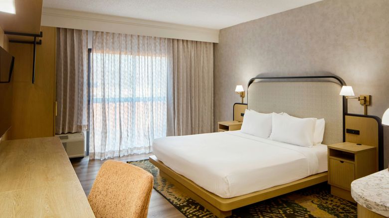 <b>Courtyard Virginia Beach Norfolk Room</b>. Images powered by <a href="https://www.leonardoworldwide.com/" title="Leonardo Worldwide" target="_blank">Leonardo</a>.
