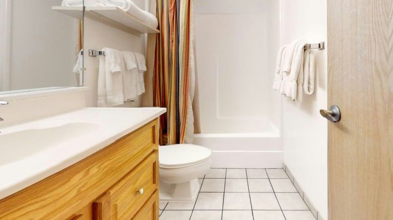 <b>Enzian Residences Room</b>. Images powered by <a href="https://www.leonardoworldwide.com/" title="Leonardo Worldwide" target="_blank">Leonardo</a>.
