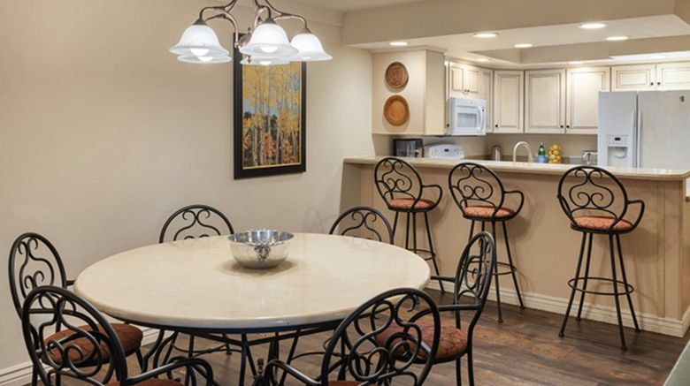 <b>Enzian Residences Room</b>. Images powered by <a href="https://www.leonardoworldwide.com/" title="Leonardo Worldwide" target="_blank">Leonardo</a>.