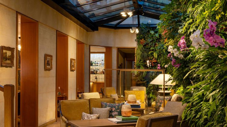 Hotel Pas de Calais Lobby