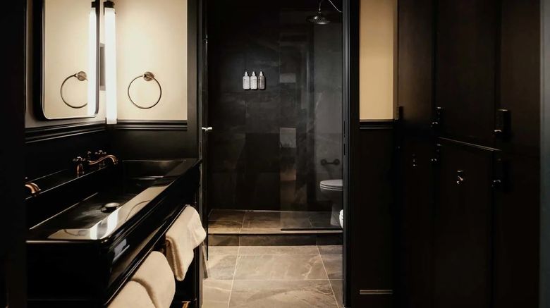 <b>Gravity Haus Denver Suite</b>. Images powered by <a href="https://www.leonardoworldwide.com/" title="Leonardo Worldwide" target="_blank">Leonardo</a>.
