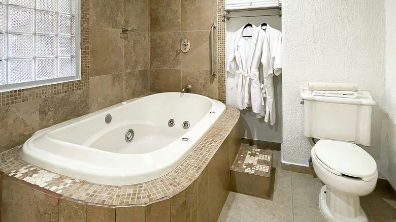 <b>Guanajuato Gran Plaza Hotel Room</b>. Images powered by <a href="https://www.leonardoworldwide.com/" title="Leonardo Worldwide" target="_blank">Leonardo</a>.