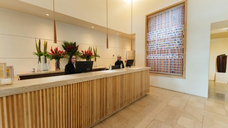 Loi Suites Recoleta Lobby