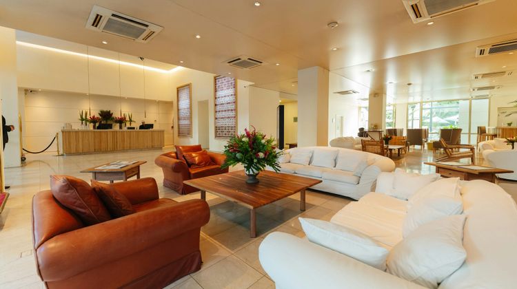 Loi Suites Recoleta Lobby