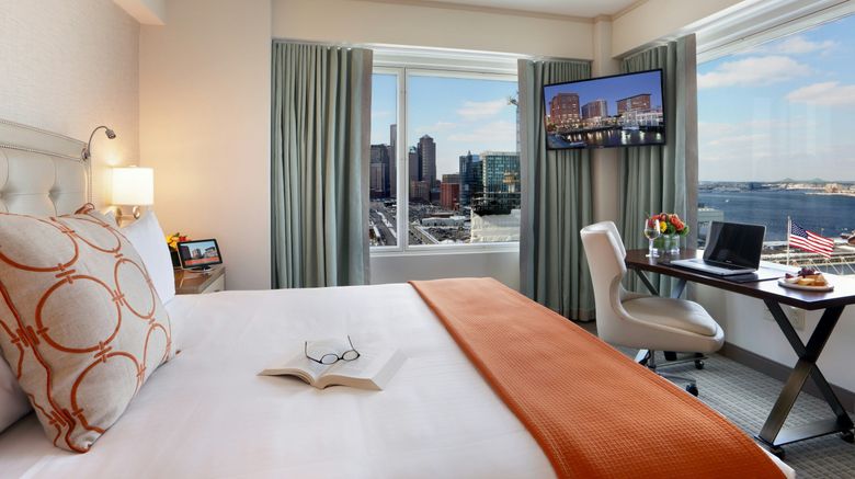 <b>Seaport Hotel Boston Suite</b>. Images powered by <a href="https://www.leonardoworldwide.com/" title="Leonardo Worldwide" target="_blank">Leonardo</a>.